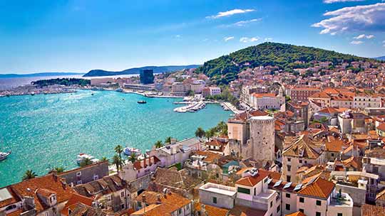 Panaromabild över staden Split