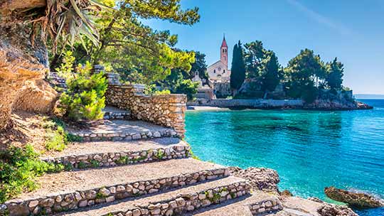 Bild över Dominikanernas kloster på ön Brac i Kroatien